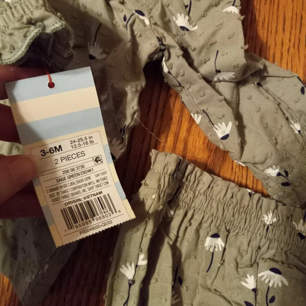 NWT 100% Cotton Sage Green Floral Baby Set Cottagecore Prairiecore Retro Photos